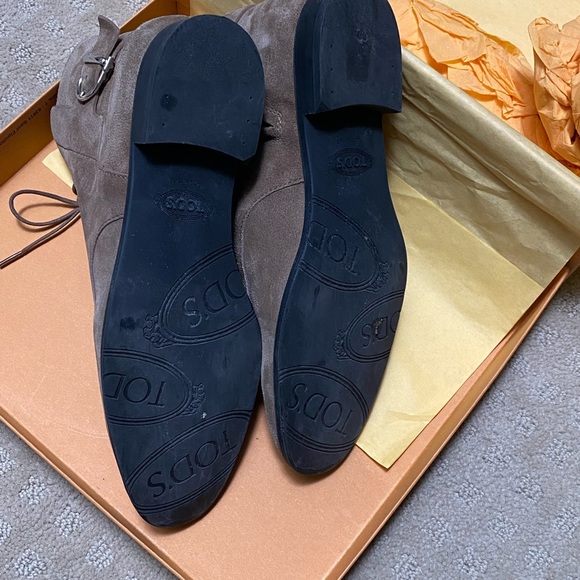 EUC Tod’s genuine suede leather boot - Picture 12 of 16